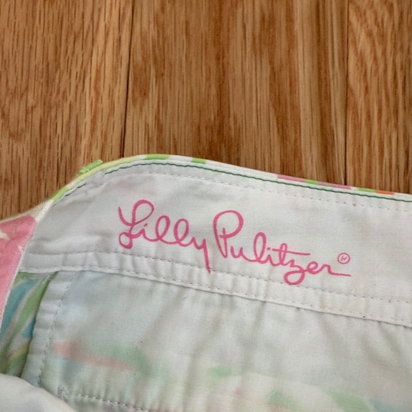 EUC Lilly Pultizer Floral Women's Shorts - Picture 3 of 4
